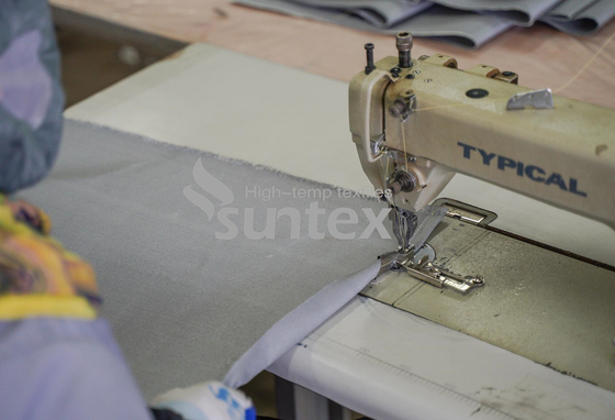 Isolation enduite en caoutchouc de tissu de fibre de verre de silicone pour le panneau, couverture de soudure, couverture du feu