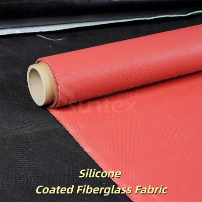 Tissu de fibre de verre enduit de silicone flexible avec une largeur de 1 / 1,2 / 1,5 mètre et une longueur de rouleau de 50 m / 100 m pour les applications à haute température